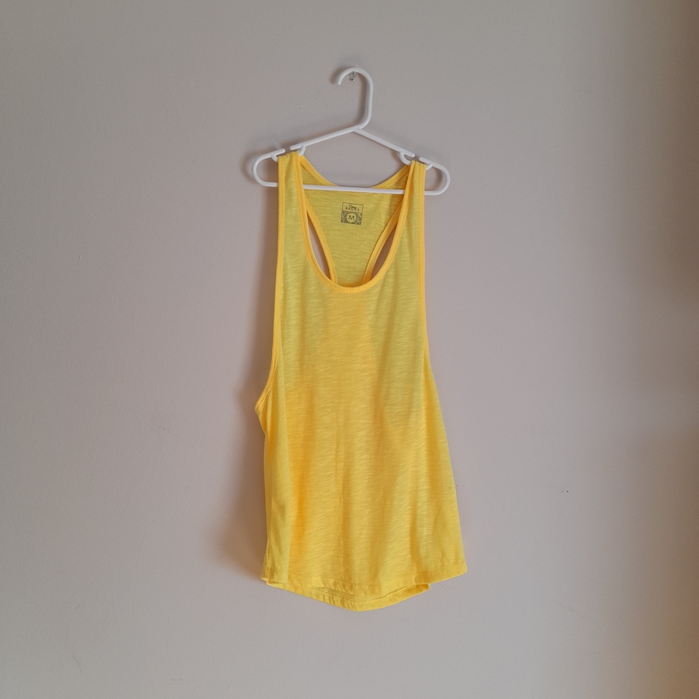 🦚3/$15🦚Yellow Racerback Tank Top